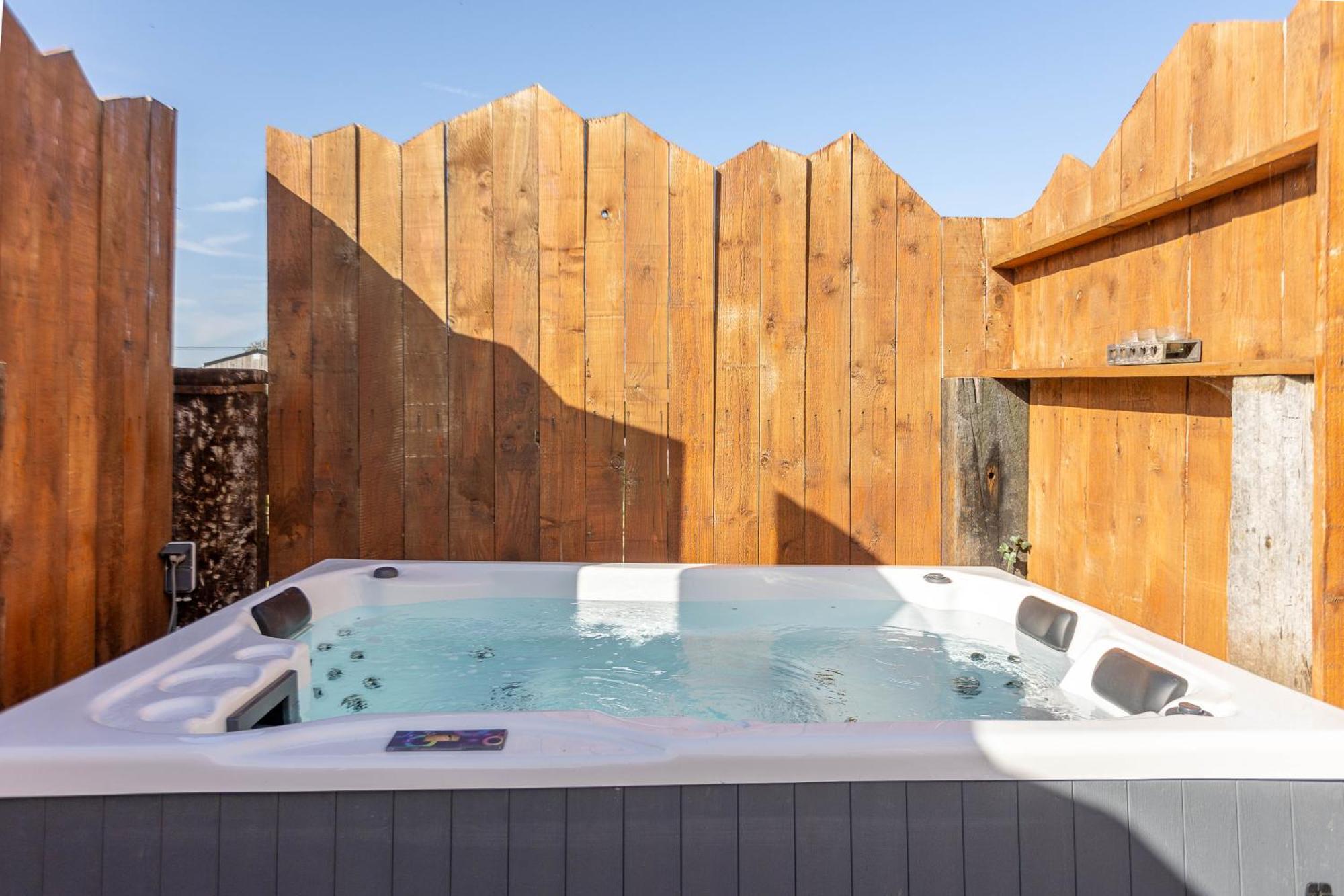 Les Tiny Du Pre Mathy - Logements Insolites Avec Jacuzzi A Profondeville Exterior photo