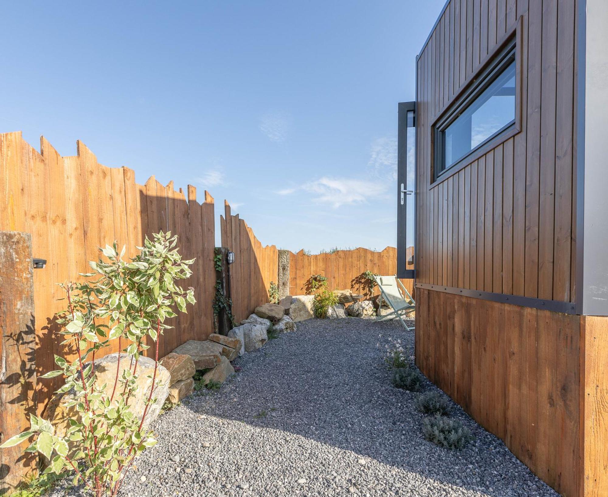 Les Tiny Du Pre Mathy - Logements Insolites Avec Jacuzzi A Profondeville Exterior photo